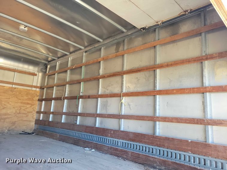 image for item NK9916 2004 GMC C5500 box truck