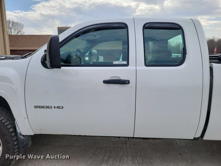 image for item NK9934 2012 Chevrolet  Silverado 2500HD  Ext. Cab pickup truck