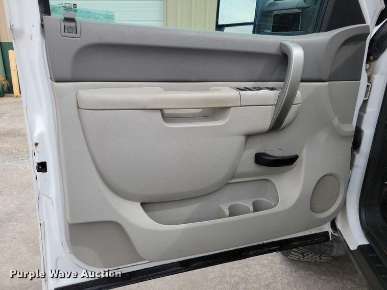 image for item NK9934 2012 Chevrolet  Silverado 2500HD  Ext. Cab pickup truck