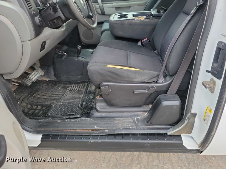 image for item NK9934 2012 Chevrolet  Silverado 2500HD  Ext. Cab pickup truck