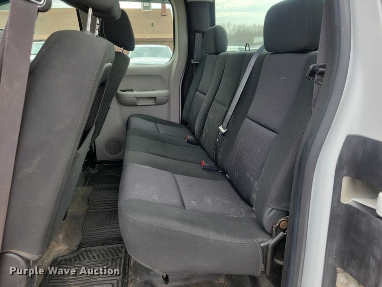 image for item NK9934 2012 Chevrolet  Silverado 2500HD  Ext. Cab pickup truck