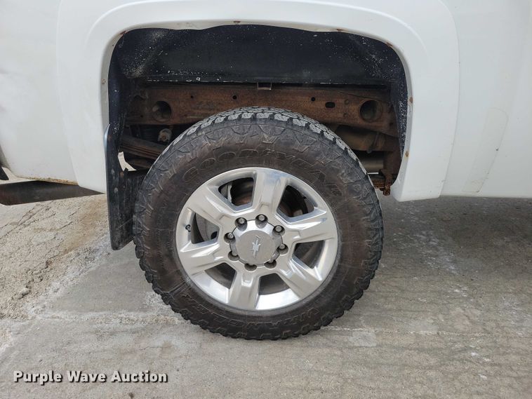 image for item NK9934 2012 Chevrolet  Silverado 2500HD  Ext. Cab pickup truck