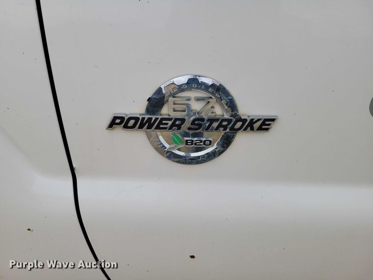 image for item NK9939 2014 Ford F350 Super Duty Crew Cab pickup truck