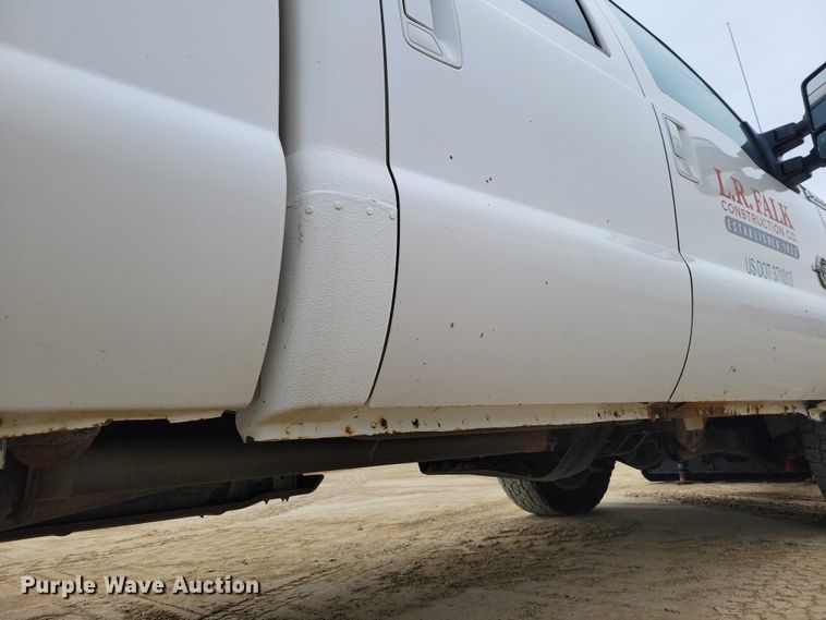 image for item NK9939 2014 Ford F350 Super Duty Crew Cab pickup truck