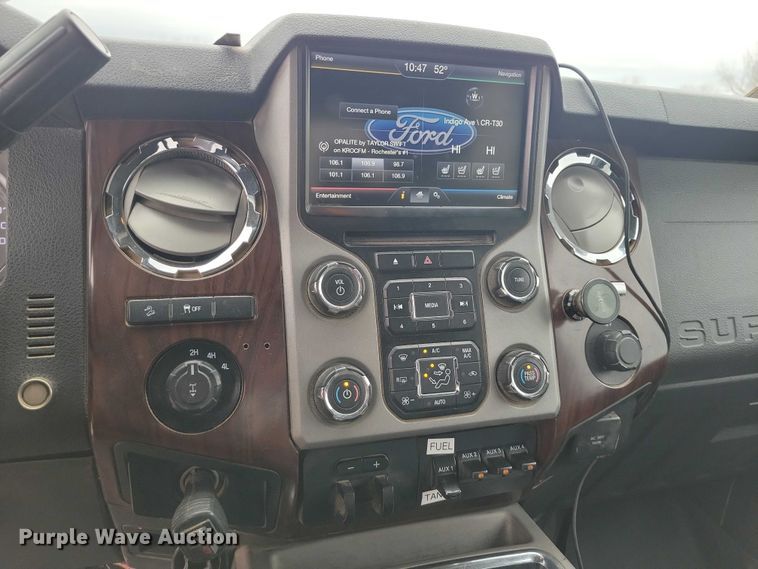 image for item NK9939 2014 Ford F350 Super Duty Crew Cab pickup truck