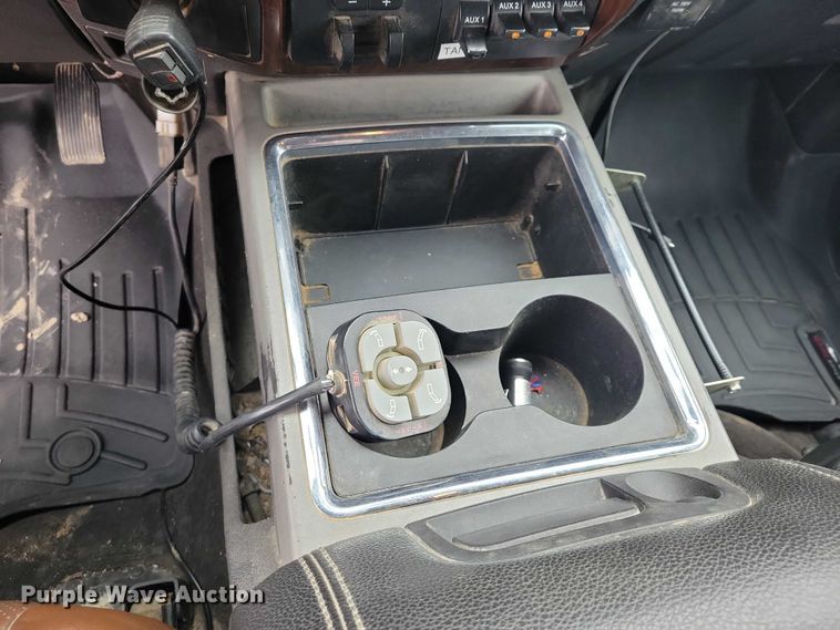 image for item NK9939 2014 Ford F350 Super Duty Crew Cab pickup truck