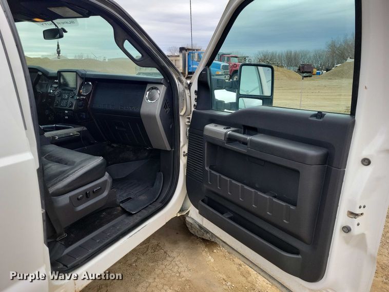 image for item NK9939 2014 Ford F350 Super Duty Crew Cab pickup truck