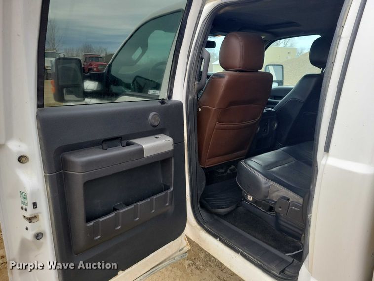 image for item NK9939 2014 Ford F350 Super Duty Crew Cab pickup truck