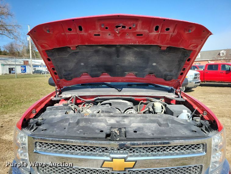 image for item NK9952 2013 Chevrolet  Silverado 1500 Ext. Cab pickup truck