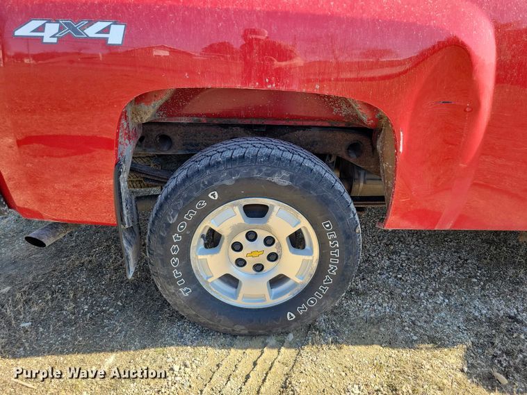 image for item NK9952 2013 Chevrolet  Silverado 1500 Ext. Cab pickup truck