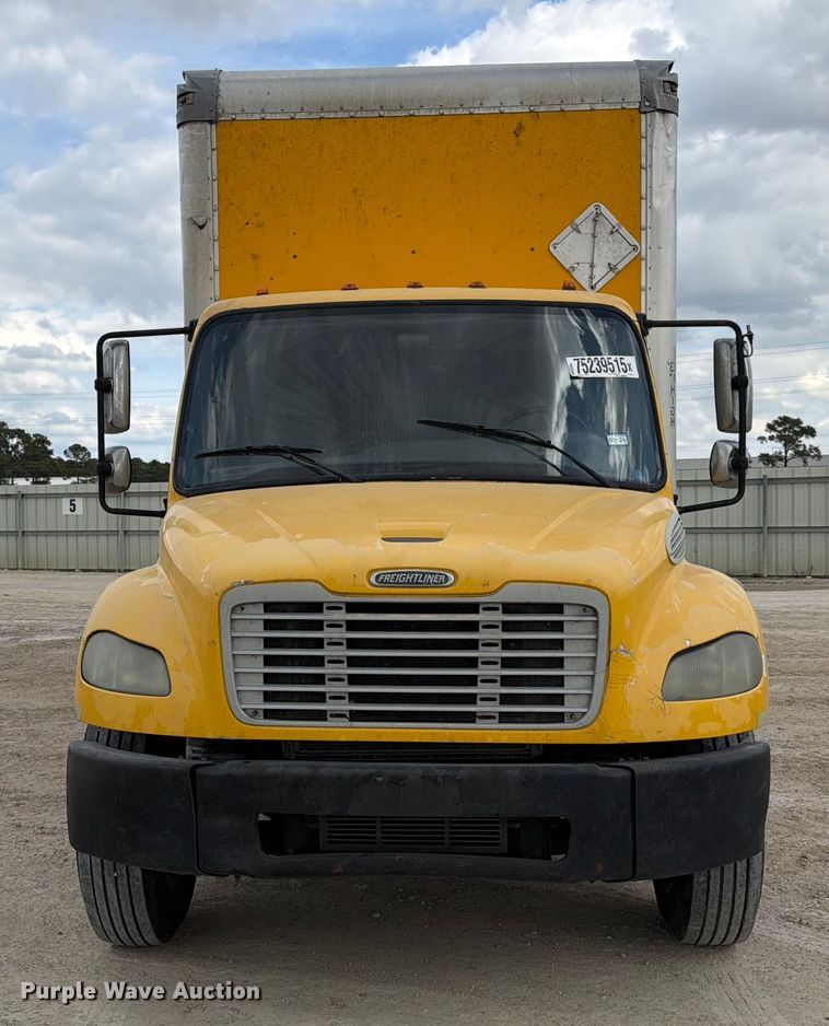 image for item YA2082 2015 Freightliner Business Class M2 box truck