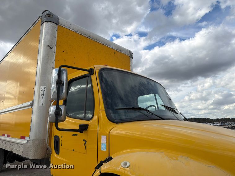 image for item YA2082 2015 Freightliner Business Class M2 box truck