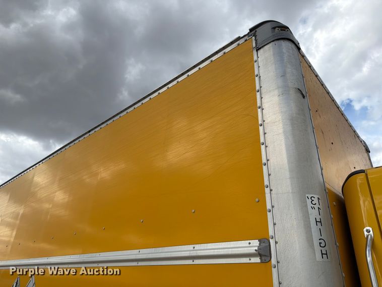 image for item YA2082 2015 Freightliner Business Class M2 box truck