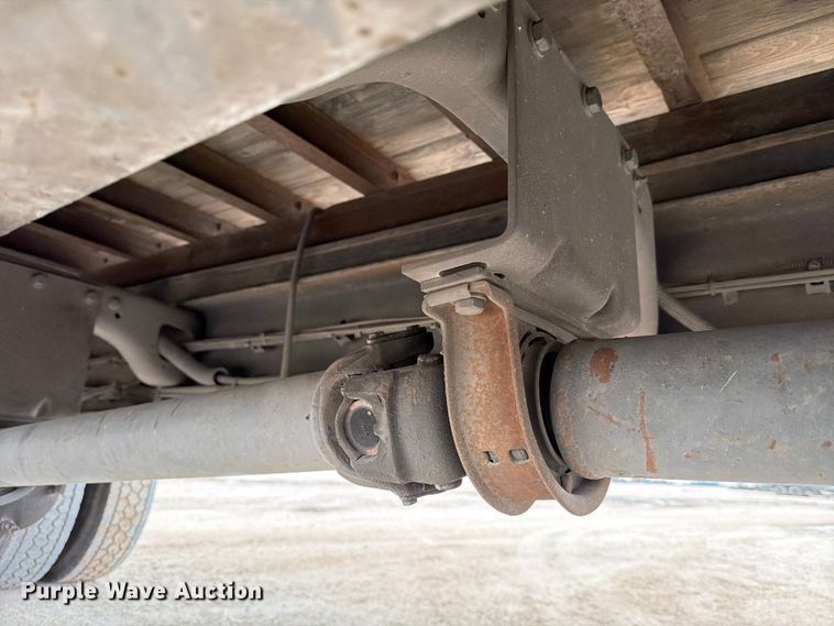 image for item YA2082 2015 Freightliner Business Class M2 box truck