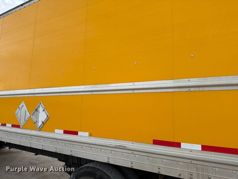 image for item YA2082 2015 Freightliner Business Class M2 box truck