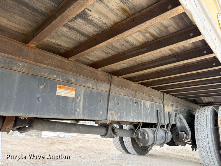 image for item YA2082 2015 Freightliner Business Class M2 box truck