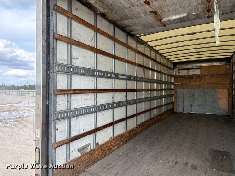 image for item YA2082 2015 Freightliner Business Class M2 box truck