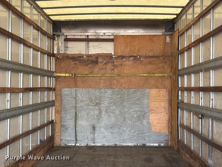 image for item YA2082 2015 Freightliner Business Class M2 box truck