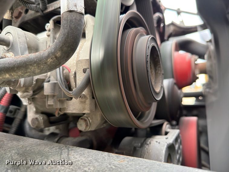 image for item YA2082 2015 Freightliner Business Class M2 box truck