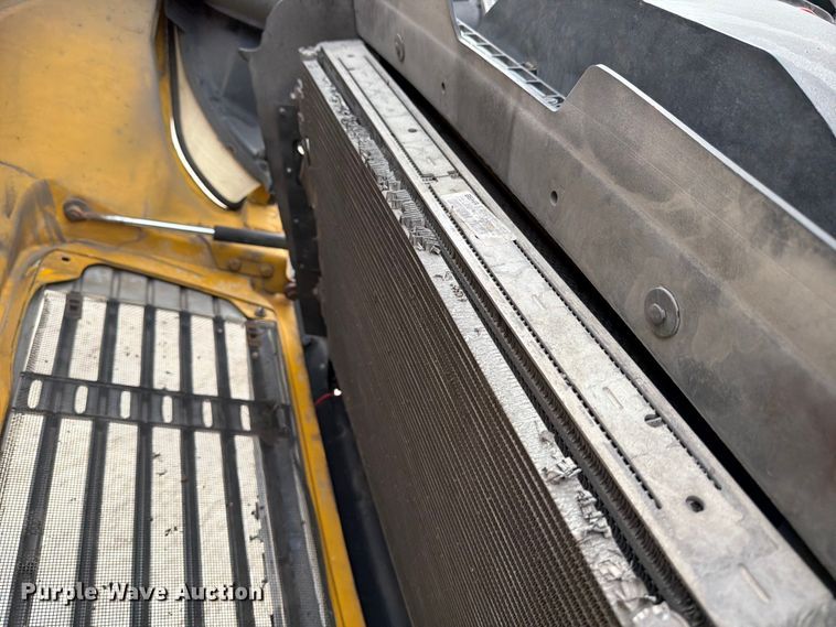 image for item YA2082 2015 Freightliner Business Class M2 box truck