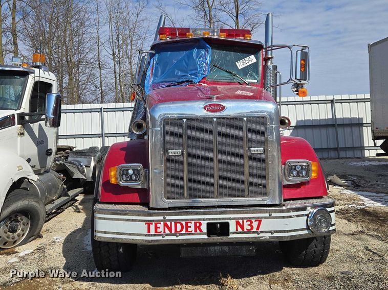 image for item YA2651 2006 Peterbilt 357 pumper fire truck