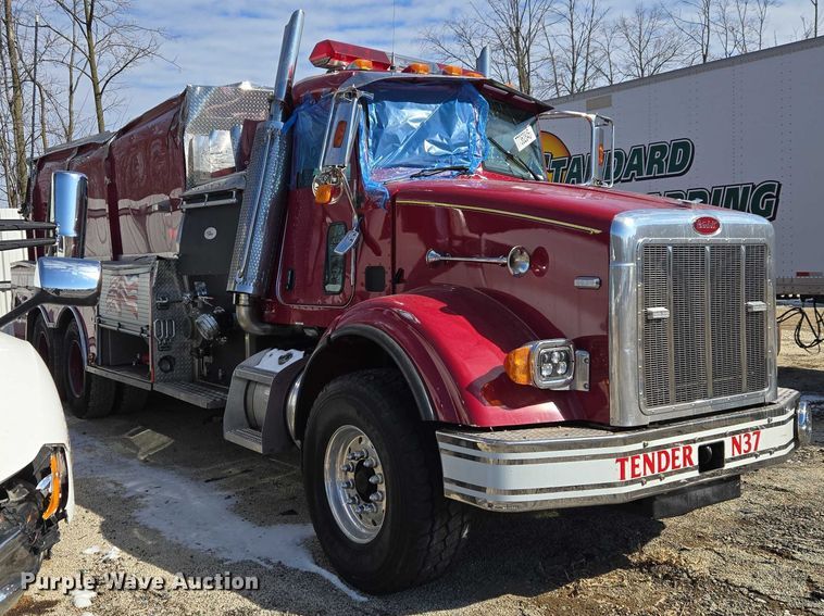 image for item YA2651 2006 Peterbilt 357 pumper fire truck