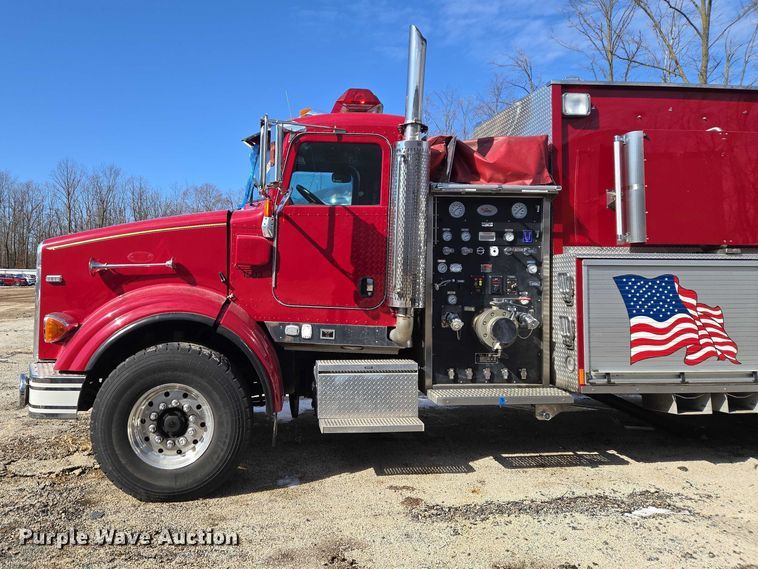 image for item YA2651 2006 Peterbilt 357 pumper fire truck