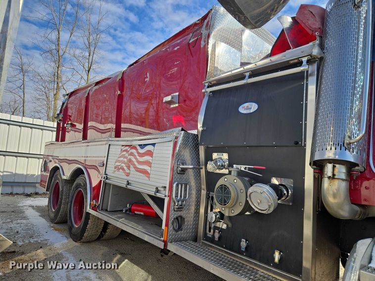 image for item YA2651 2006 Peterbilt 357 pumper fire truck