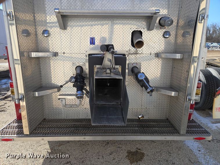 image for item YA2651 2006 Peterbilt 357 pumper fire truck