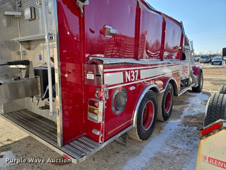 image for item YA2651 2006 Peterbilt 357 pumper fire truck