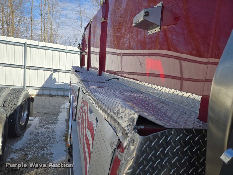 image for item YA2651 2006 Peterbilt 357 pumper fire truck