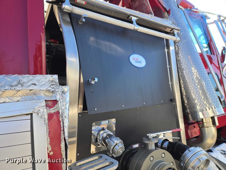image for item YA2651 2006 Peterbilt 357 pumper fire truck