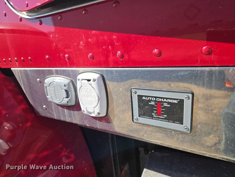 image for item YA2651 2006 Peterbilt 357 pumper fire truck