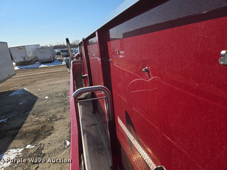 image for item YA2651 2006 Peterbilt 357 pumper fire truck