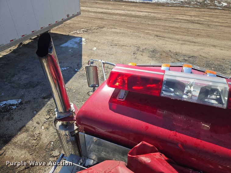 image for item YA2651 2006 Peterbilt 357 pumper fire truck