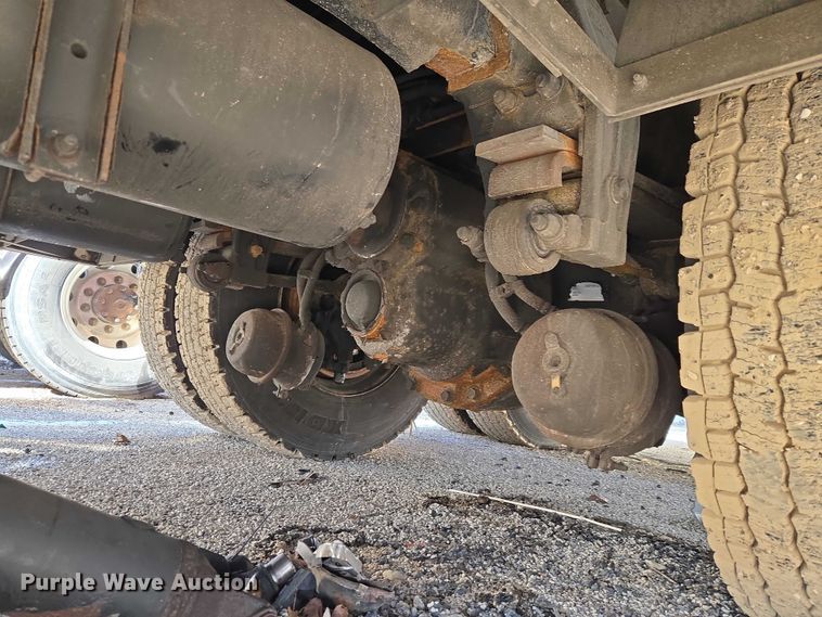 image for item YA2651 2006 Peterbilt 357 pumper fire truck