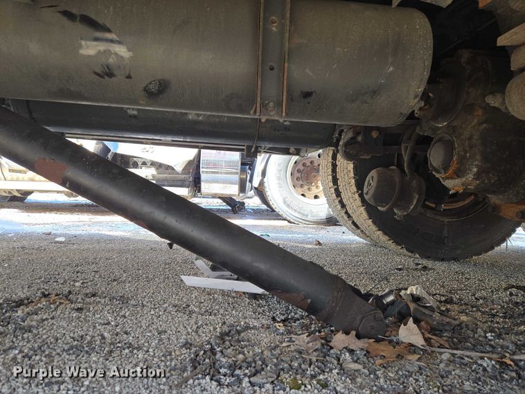 image for item YA2651 2006 Peterbilt 357 pumper fire truck