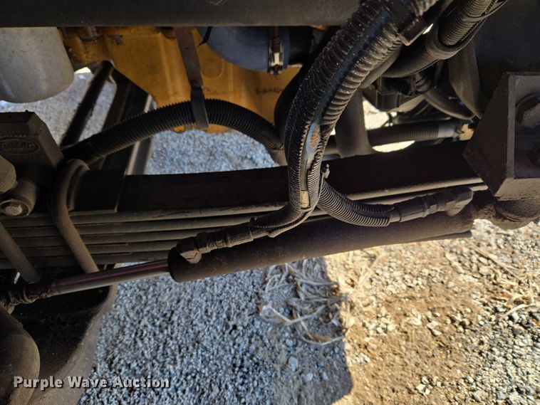 image for item YA2651 2006 Peterbilt 357 pumper fire truck