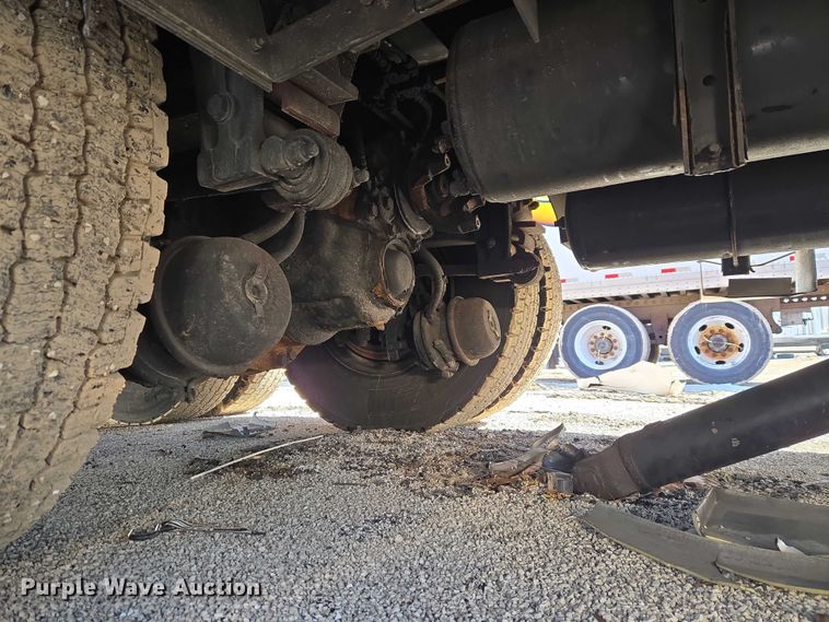 image for item YA2651 2006 Peterbilt 357 pumper fire truck