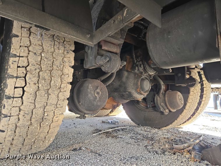 image for item YA2651 2006 Peterbilt 357 pumper fire truck