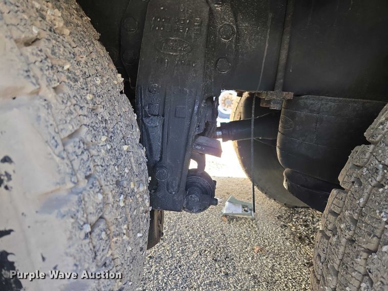 image for item YA2651 2006 Peterbilt 357 pumper fire truck