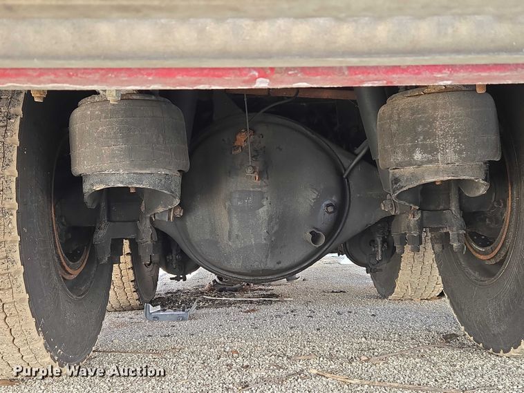 image for item YA2651 2006 Peterbilt 357 pumper fire truck