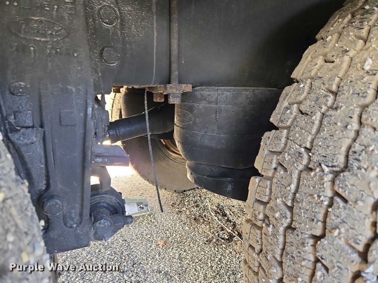 image for item YA2651 2006 Peterbilt 357 pumper fire truck