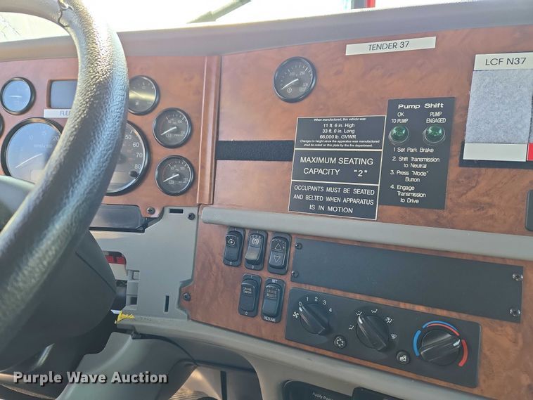 image for item YA2651 2006 Peterbilt 357 pumper fire truck