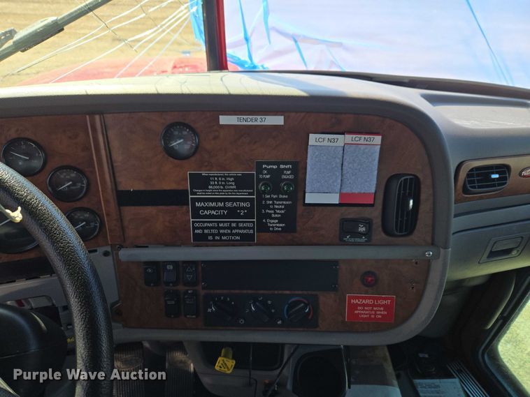 image for item YA2651 2006 Peterbilt 357 pumper fire truck