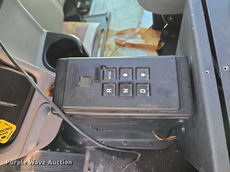 image for item YA2651 2006 Peterbilt 357 pumper fire truck