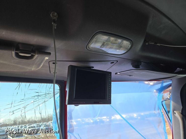 image for item YA2651 2006 Peterbilt 357 pumper fire truck