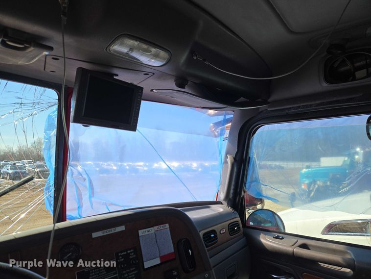 image for item YA2651 2006 Peterbilt 357 pumper fire truck