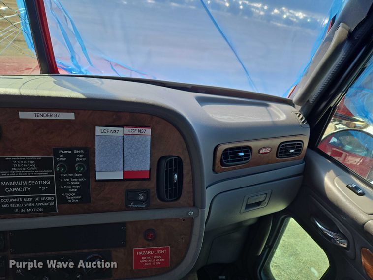 image for item YA2651 2006 Peterbilt 357 pumper fire truck