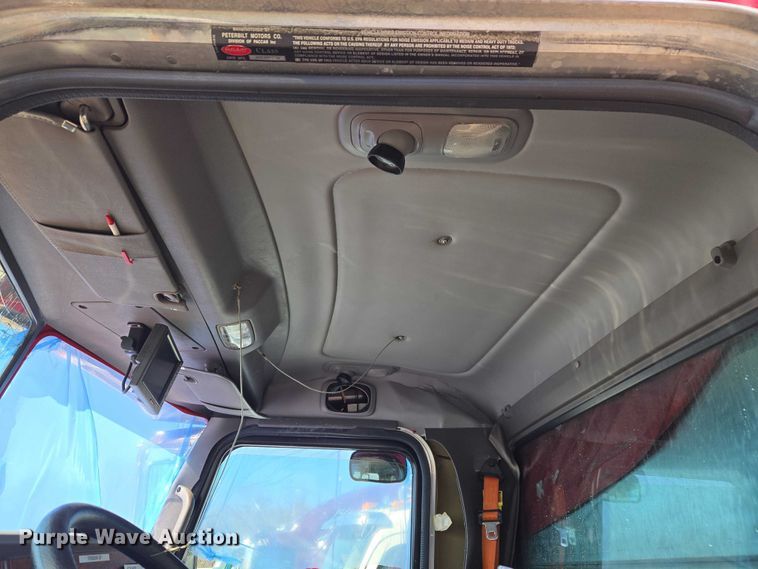 image for item YA2651 2006 Peterbilt 357 pumper fire truck